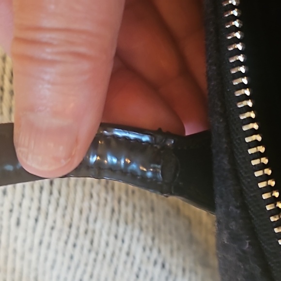 AUTHENTIC VINTAGE COACH WOOL HANDBAG WITH PATENT LEATHER HANDLE AND BOW - Picture 9 of 9